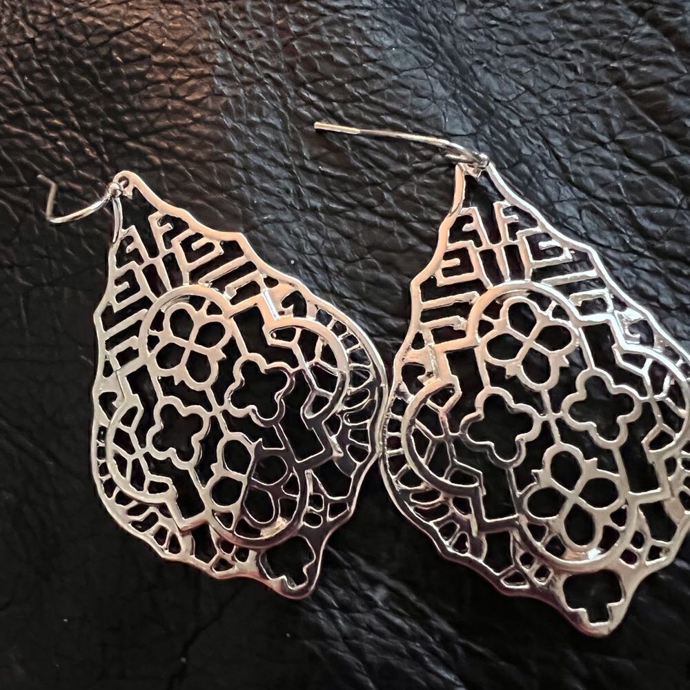 💫 Filigree silver dangle earrings💫